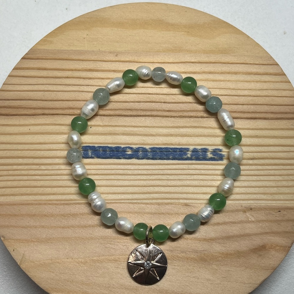 Elegant Green Aventurine and Pearl Beaded Bracelet with Star Charm